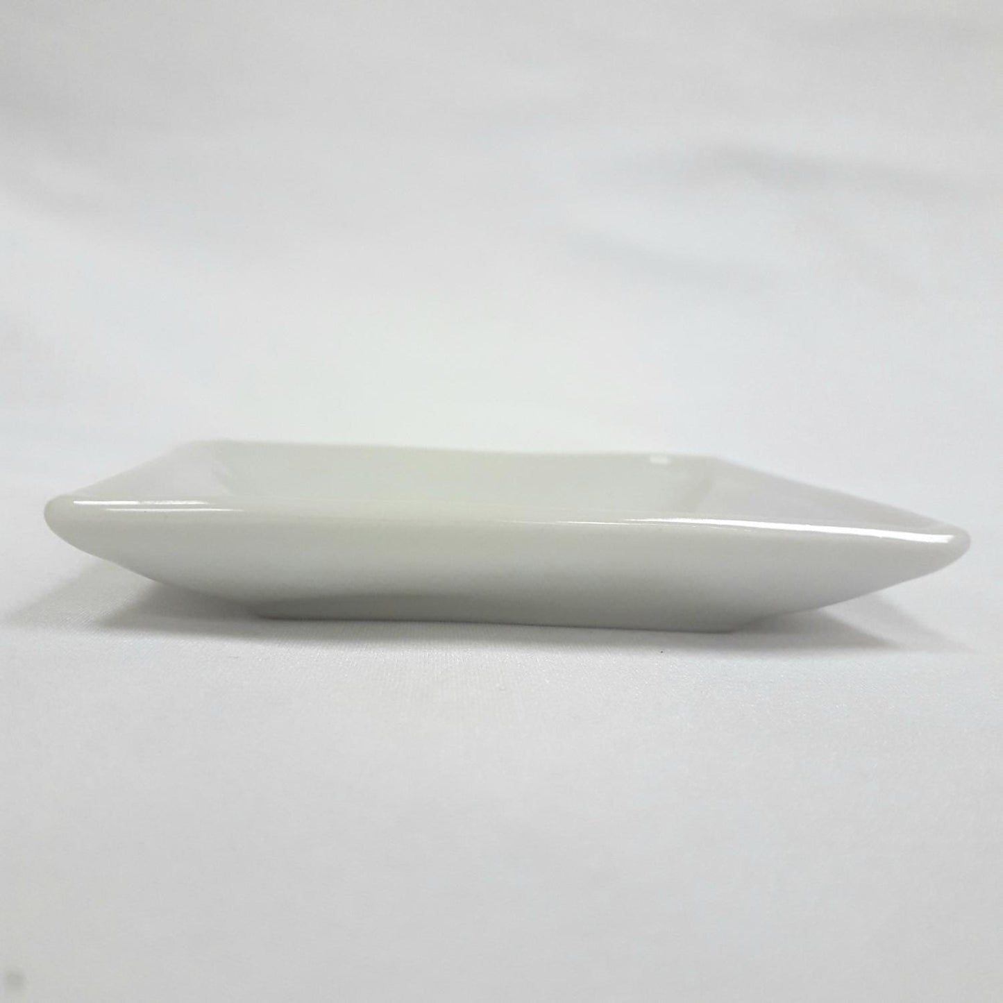 #Square plate white 1p